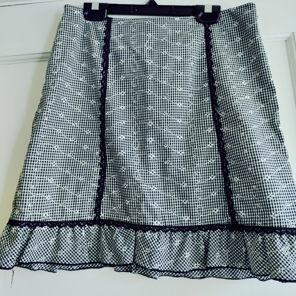 Y2K Gingham Coquette Mini Skirt - Picture 4 of 4
